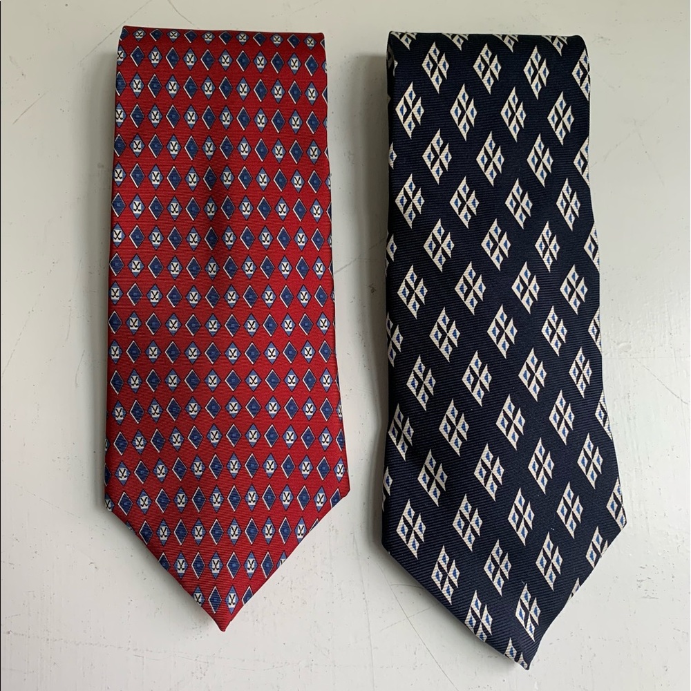 SOLD! Set of Chaps by Ralph Lauren Men’s Navy and Red Golf Icon 100% Silk Ties